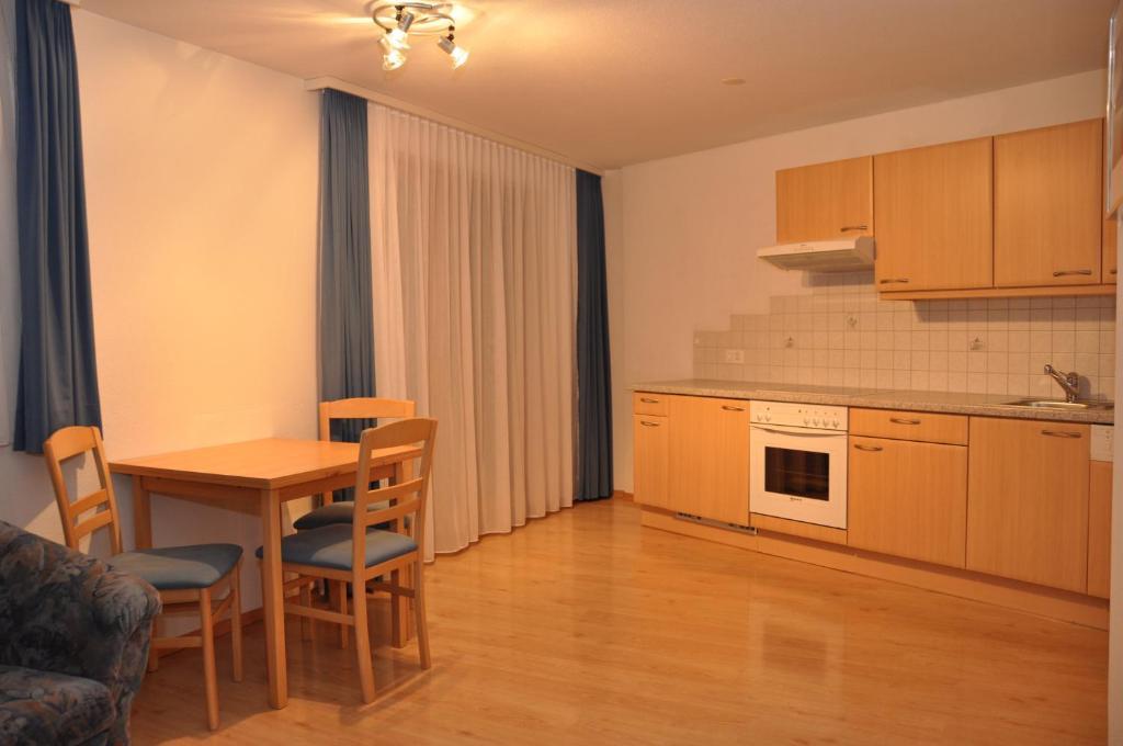 Apartamento Haus Gentiana Samnaun Habitación foto