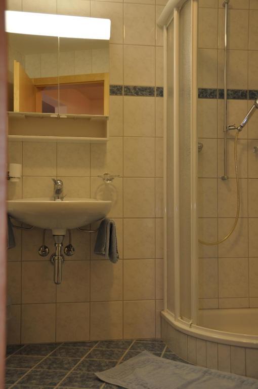 Apartamento Haus Gentiana Samnaun Habitación foto